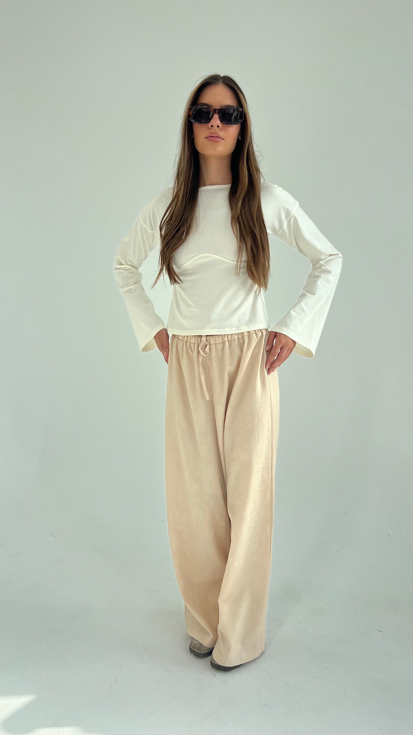 Flowered Pants in Beige