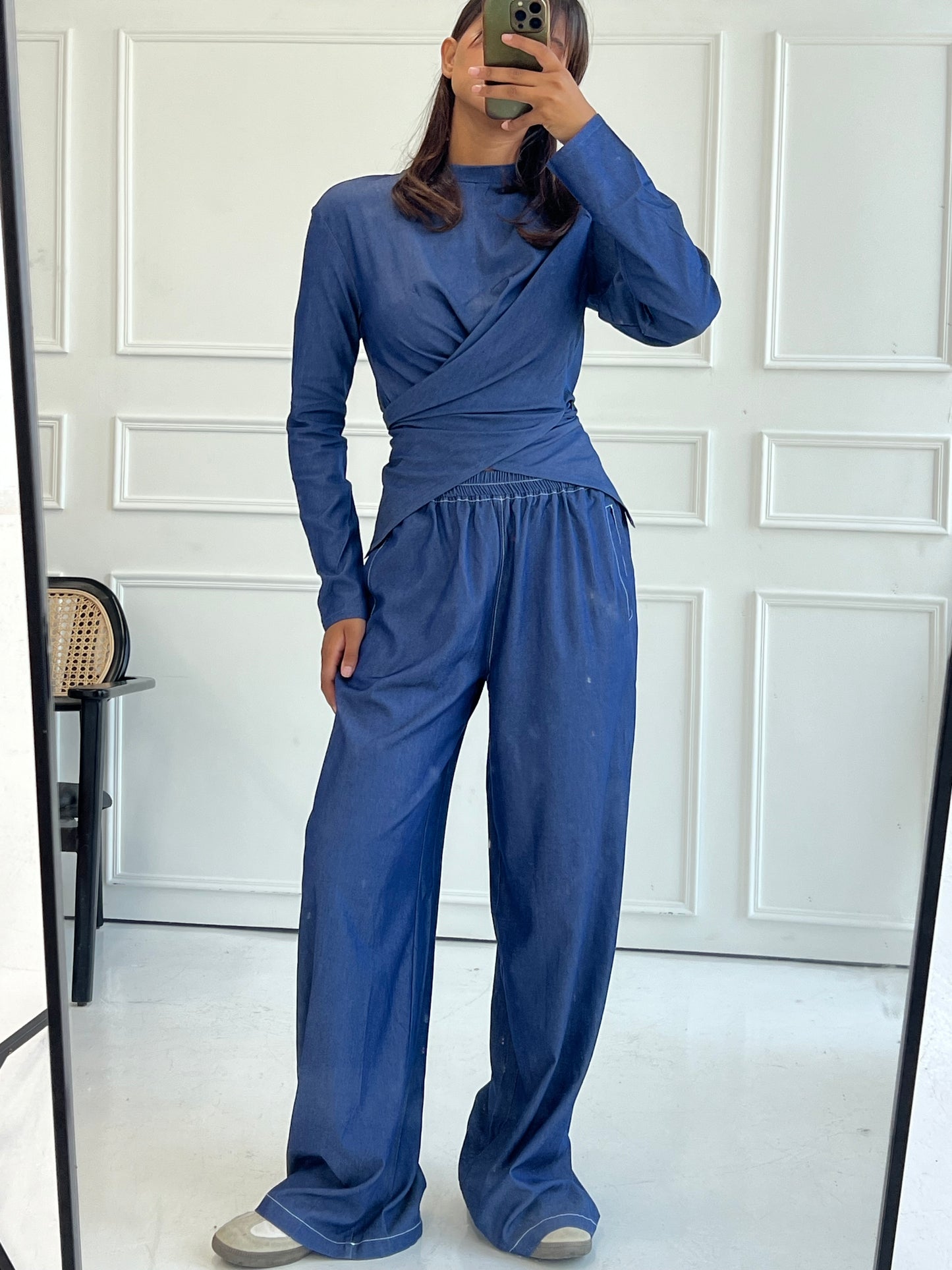 Wrap T-shirt in Light Jeans