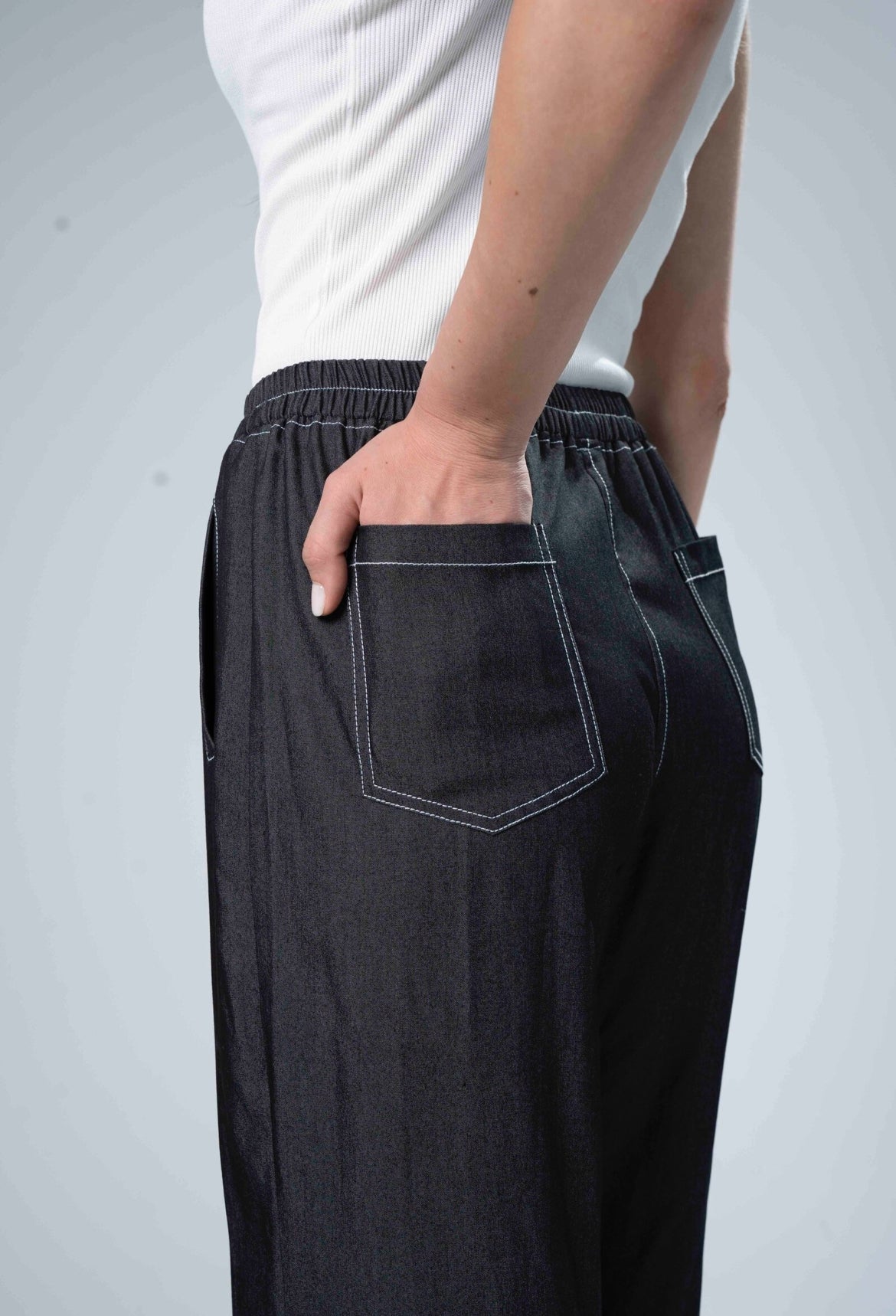 Hourglass Pants in Light Charcoal Jeans