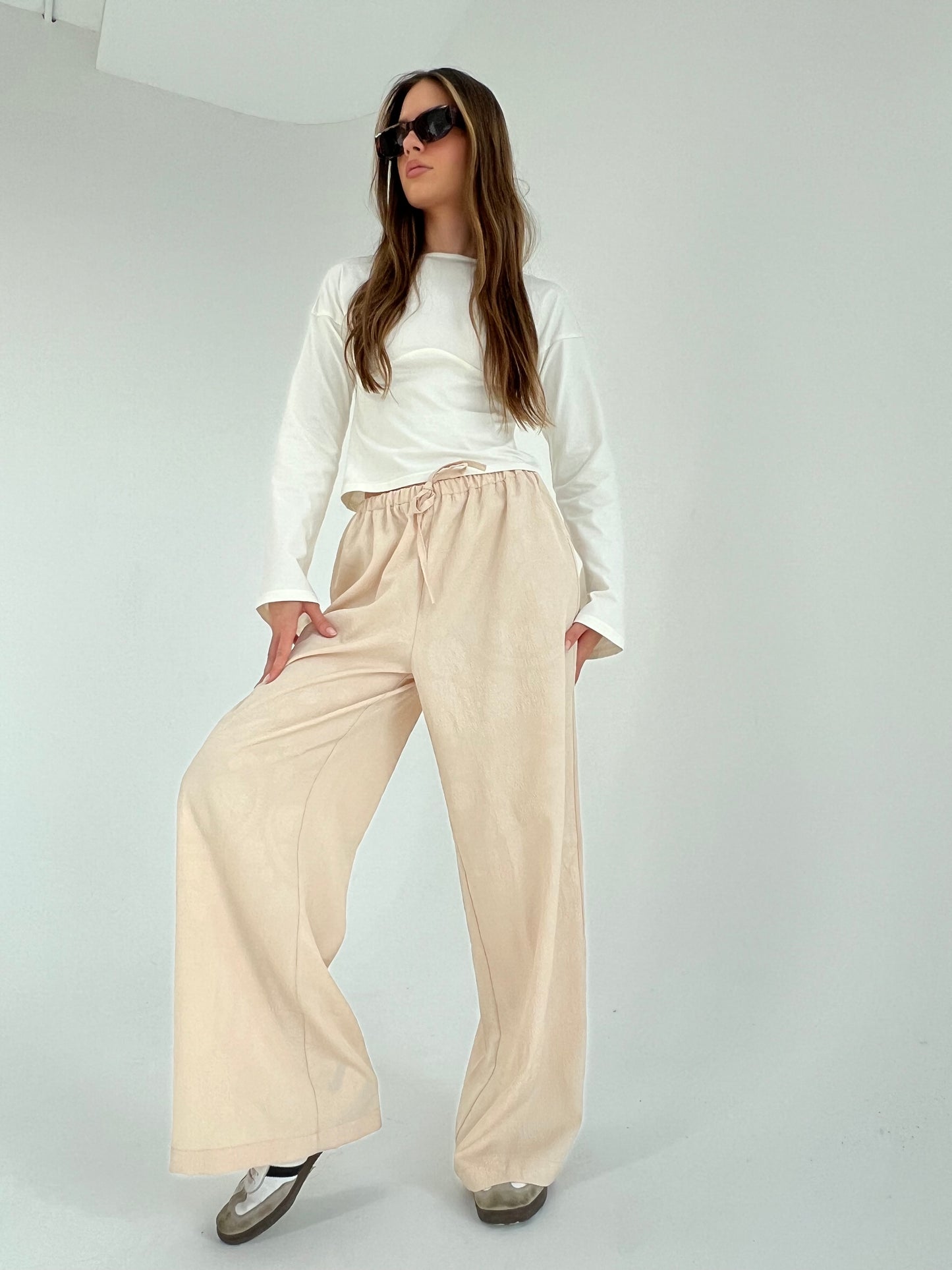 Flowered Pants in Beige
