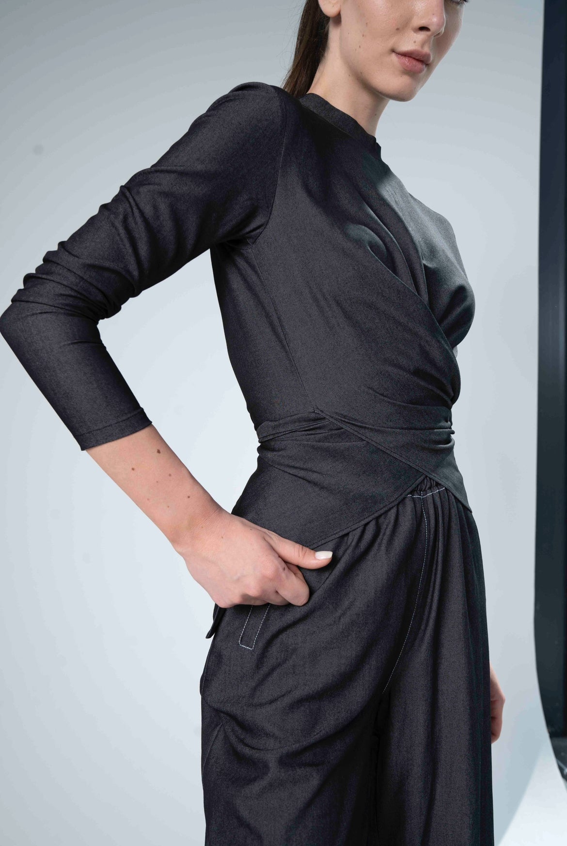 Wrap T-shirt in Light Jeans
