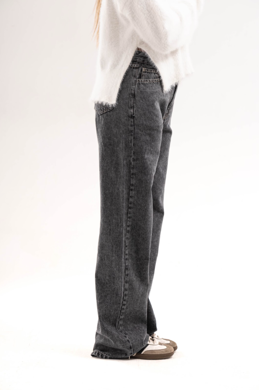 Clean Girl Grey Jeans