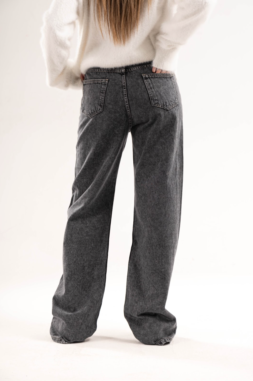 Clean Girl Grey Jeans