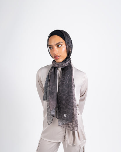 A Lace Story in Black & Nude/Beige