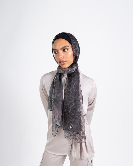 A Lace Story in Black & Nude/Beige
