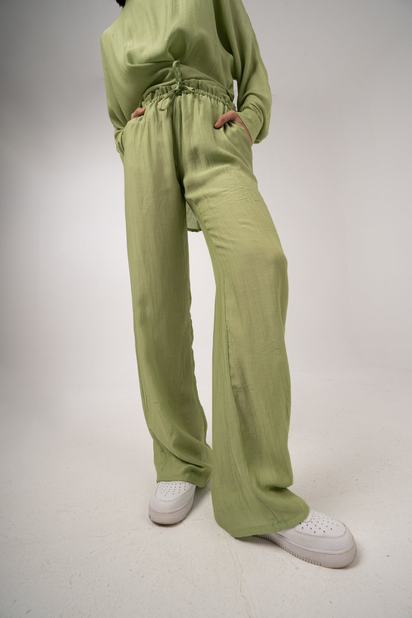 Crushed Linen Pants: Green