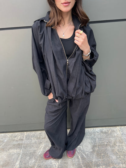 The Quiet Presence Set: Black