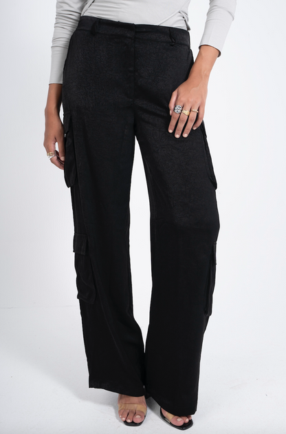 The Statement Satin Cargo in Black