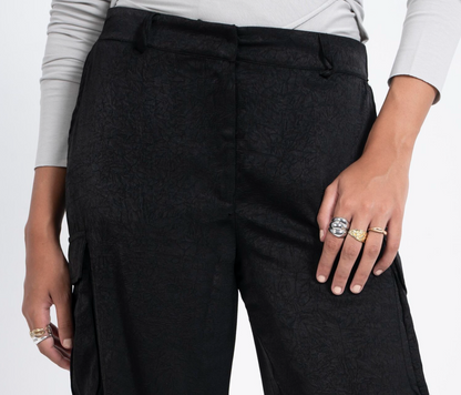 The Statement Satin Cargo in Black