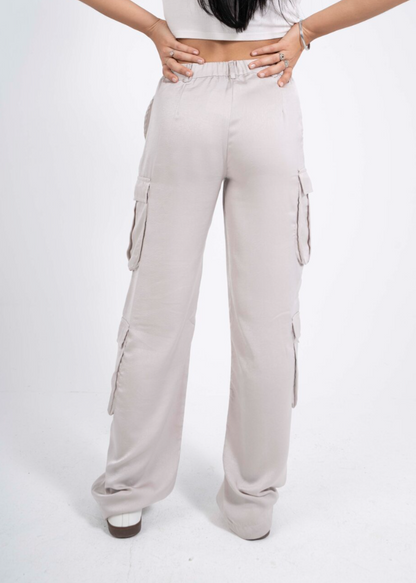 The Statement Satin Cargo in Greige