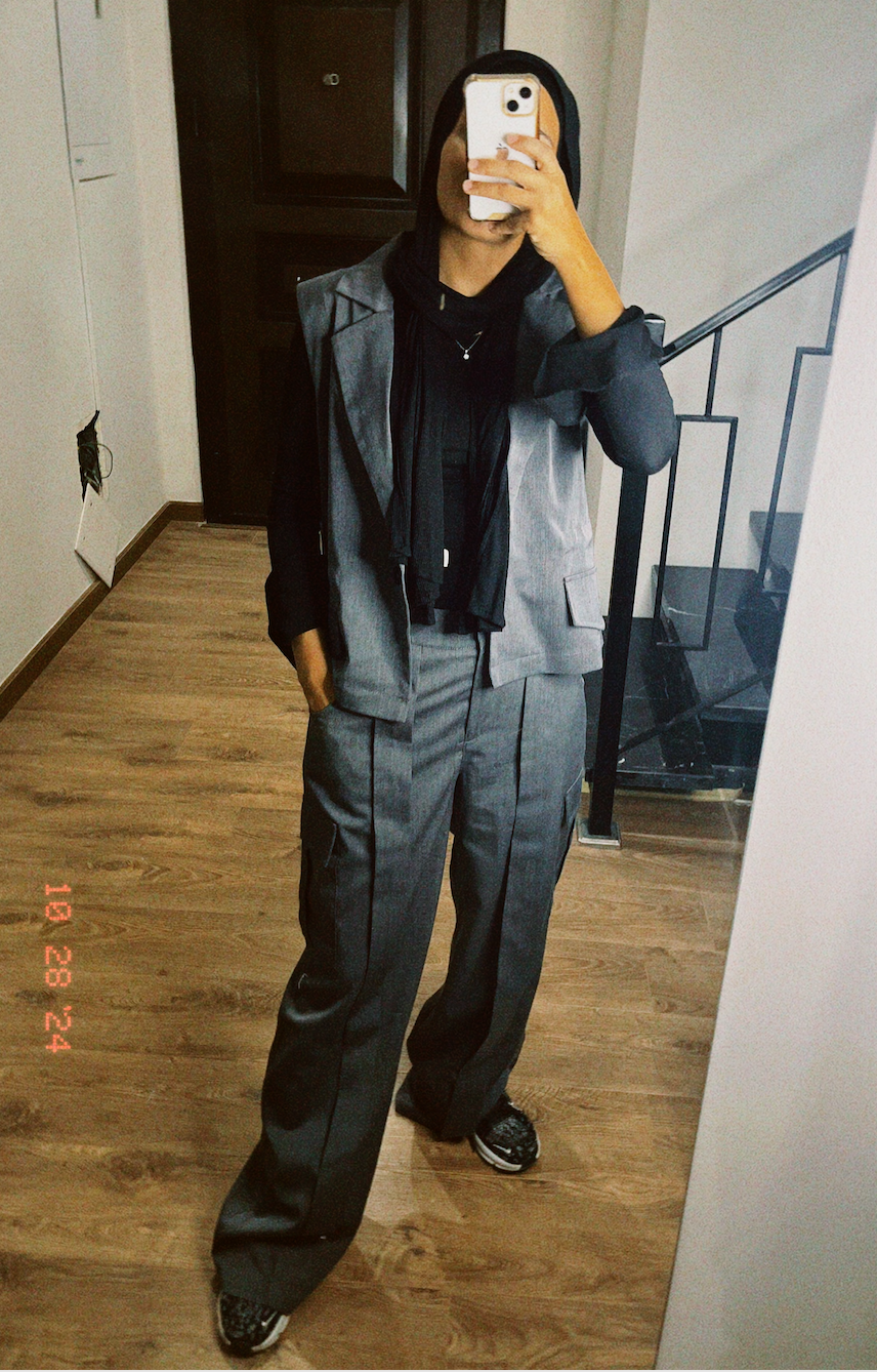 Woman in Grey // Wool Vest