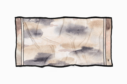 Chic Love: Beige/Black
