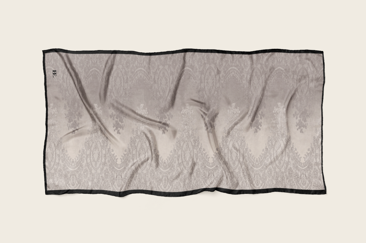A Lace Story in Beige/Nudes