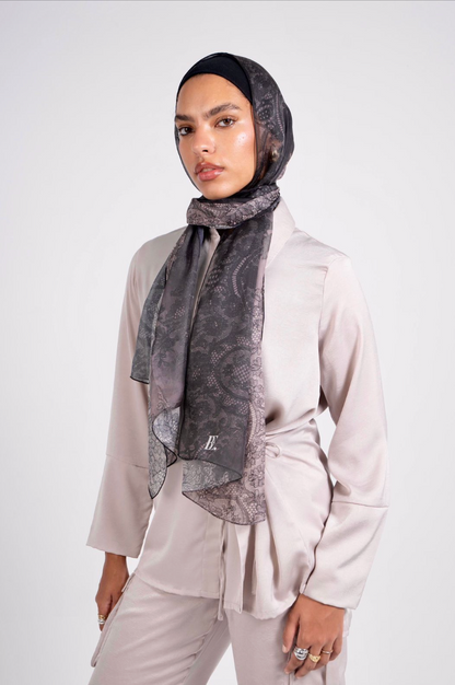 A Lace Story in Black & Nude/Beige