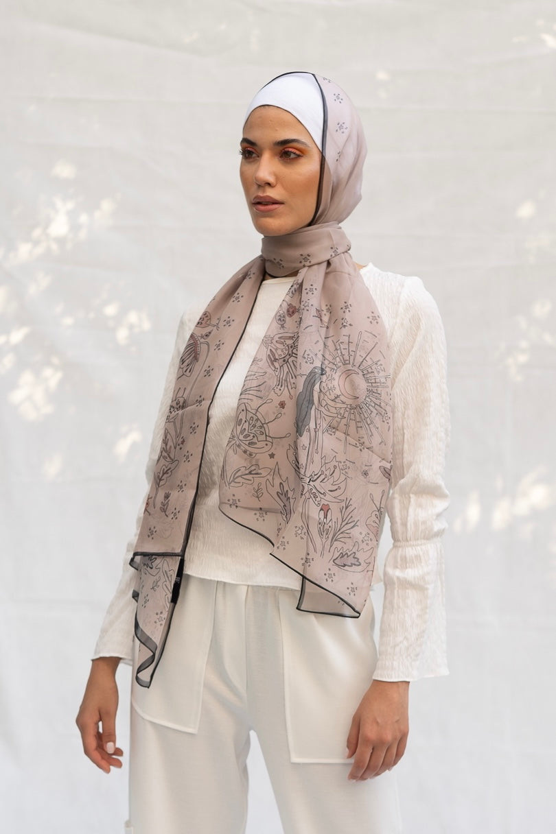 MoonGirl: Beige
